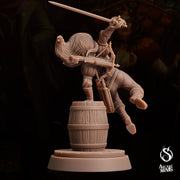 Human Pirate Queen - Arcane Minis | 32mm | The Queens Deceit | Rogue | Bandit