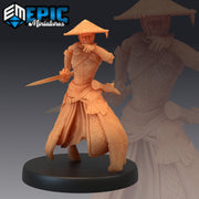 Warrior Monk Female - Epic Miniatures