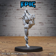 Acrobat Elf- Epic Miniatures | Ninth Age | 32mm | Nightsky Carnival | Circus | Big Top | Bard | Performer