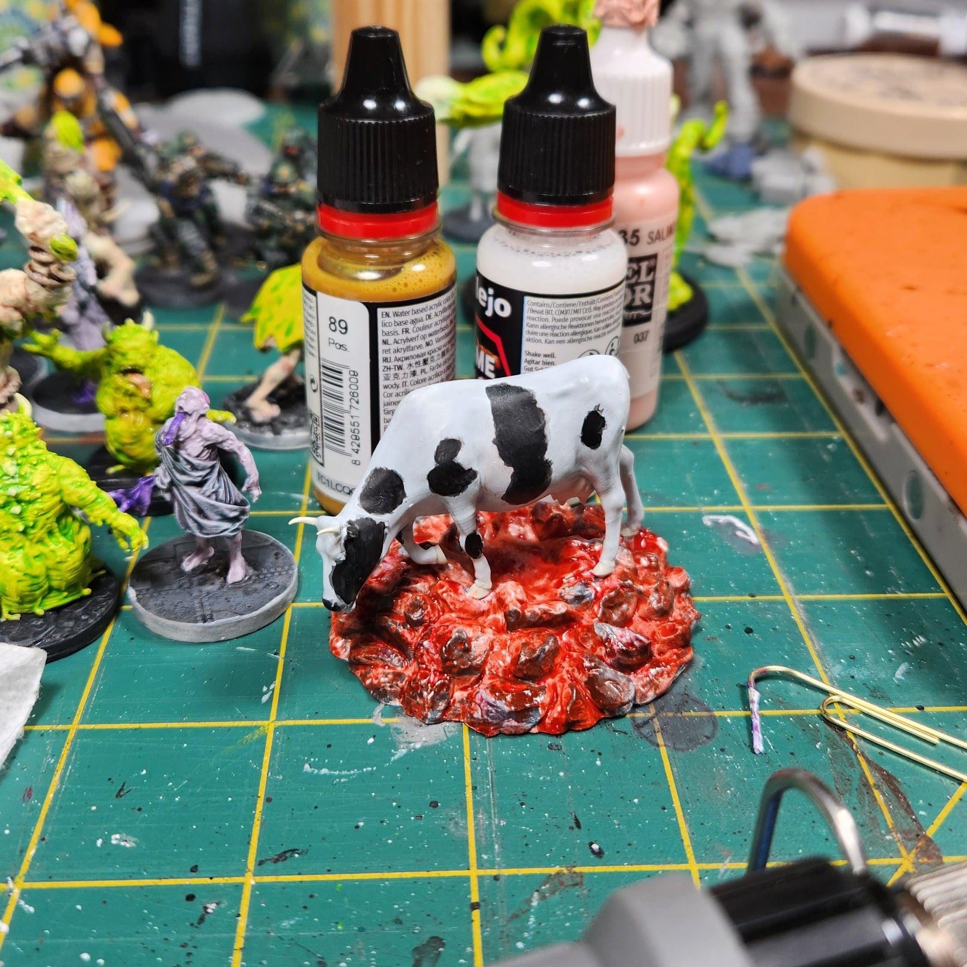 Farm Animal Cow - Epic Miniatures | 28mm and 32mm | Wargaming | DnD | Tabletop Roleplaying