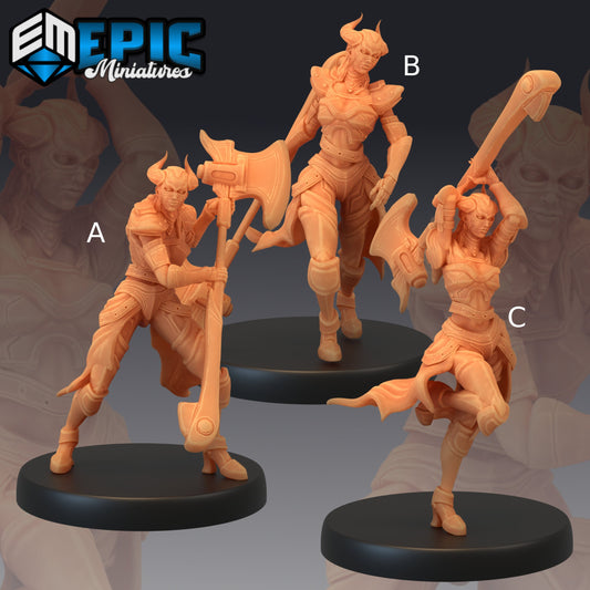 Dark Dragoon Lady - Epic Miniatures 
