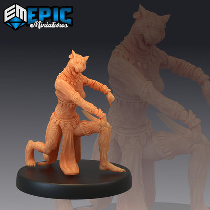 Catfolk Jaguar Huntress - Epic Miniatures 