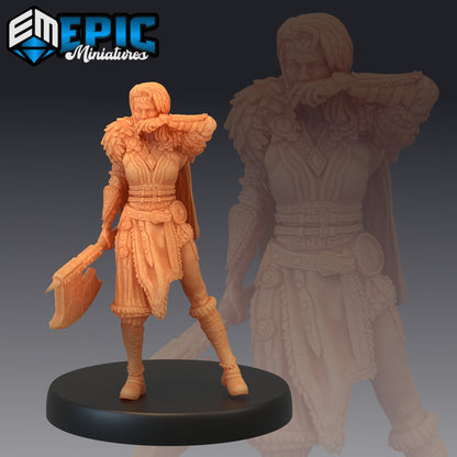 Barbarian Female - Epic Miniatures 
