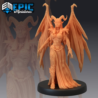 Devil Dutchess - Epic Miniatures 