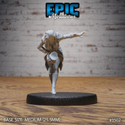 Show Director Female - Epic Miniatures | Ninth Age | 32mm | Nightsky Carnival | Circus | Big Top | Ringmaster | Bard | Performer |