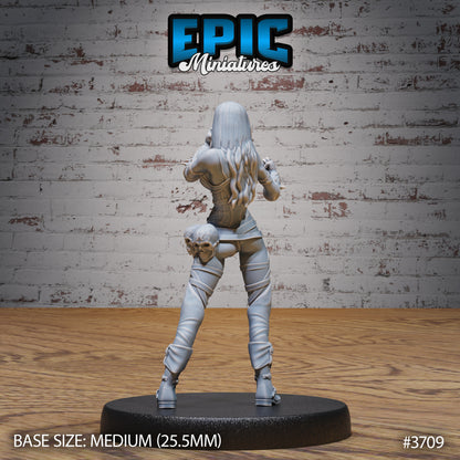 Void Cultist Female - Epic Miniatures | 28mm | 32mm | Eldritch Darkness | Necromancer | Brawler | Rogue