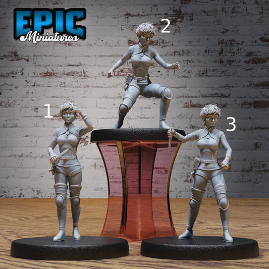 Rogue Novice Female - Epic Miniatures | 28mm | 32mm | Demonic Guild | Assassin | Bandit | Thief